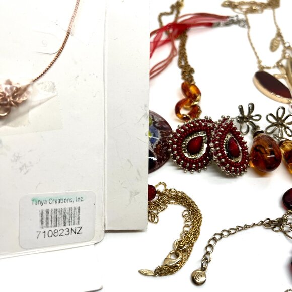 VINTAGE MODERN RED AMBER TONE MYSTERY JEWELRY LOT NECKLACES EARRINGS AVON - Picture 10 of 12
